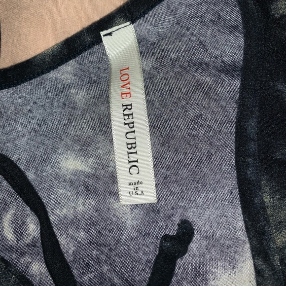 Bodycon midi dress with front tie - Picture 3 of 3